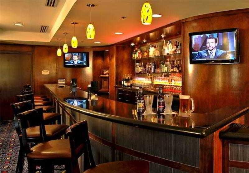 Courtyard By Marriott Canton Северен Кантон Ресторант снимка