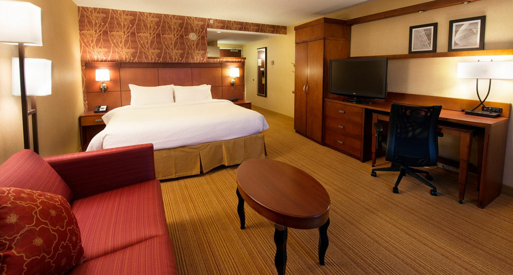 Courtyard By Marriott Canton Северен Кантон Екстериор снимка